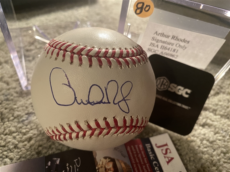 ARTHUR RHODES SIGNED on $30 MLB BALL with $15 JSA COA in CUBE 
