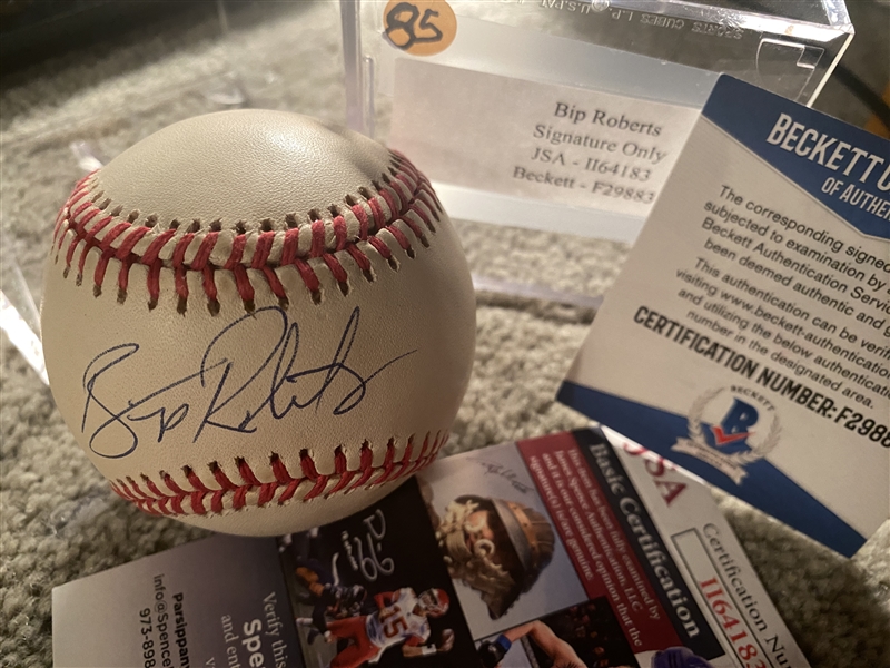 BIP ROBERTS SIGNED on $45 N.L. BALL with $15 JSA COA in CUBE 