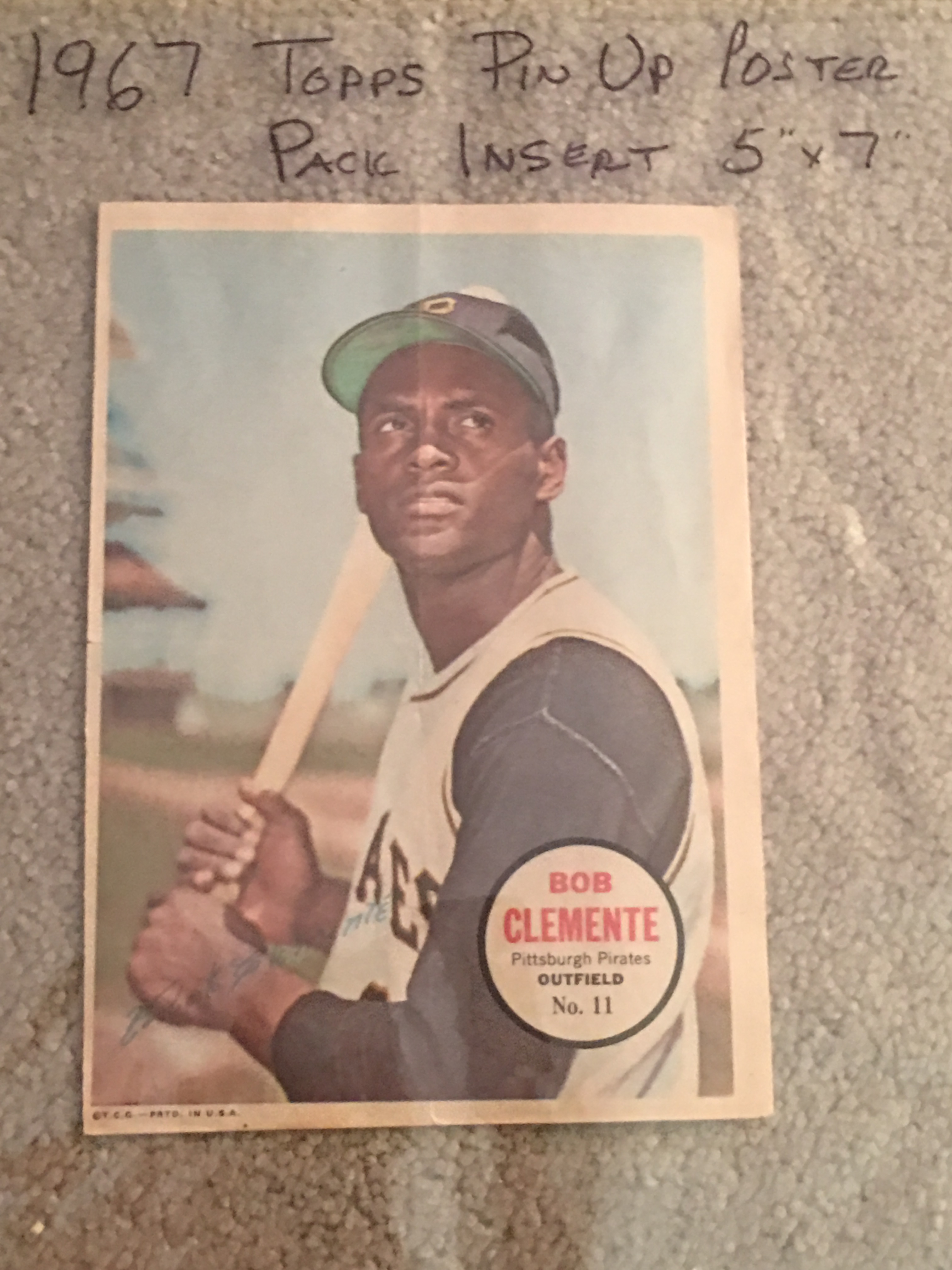 Lot Detail - ROBERTO CLEMENTE 1967 TOPPS 5x7 POSTER PACK / INSERT a 5.5 ...
